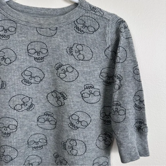 SOLD - Old Navy Grey Waffle Long Sleeve Top - Picture 2 of 7